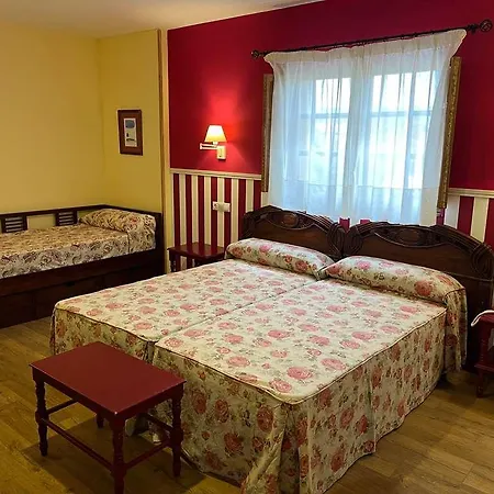 Hotel Colonial De Santillana