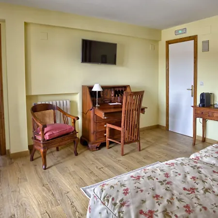 Colonial De Santillana 3*