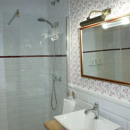 Colonial De Santillana 3*