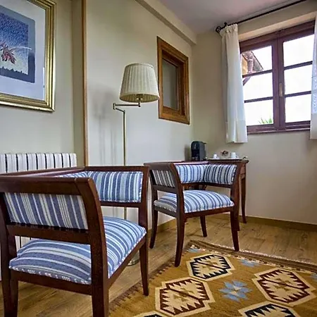 Hotel Colonial De Santillana 3*