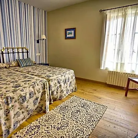 Colonial De Santillana Hotel