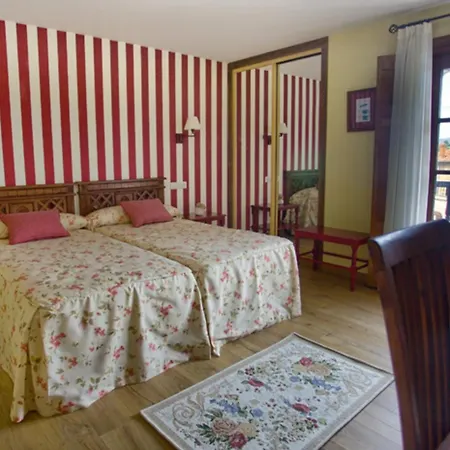 Colonial De Santillana Hotel