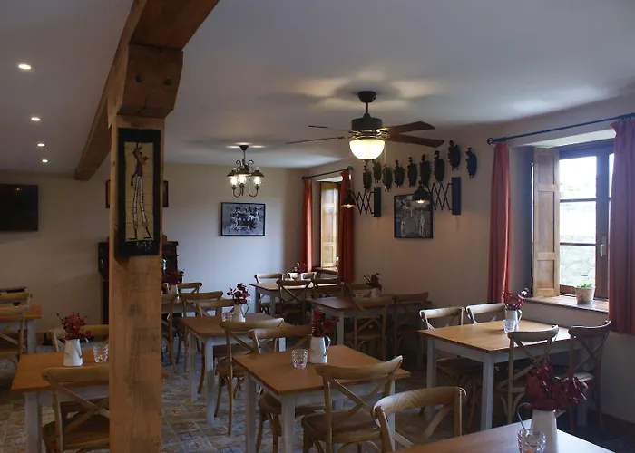 Colonial De Santillana