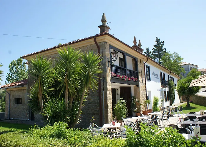 Colonial De Santillana Hotel 3*