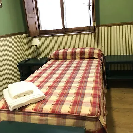 Colonial De Santillana 3* סנטילנה דל מר