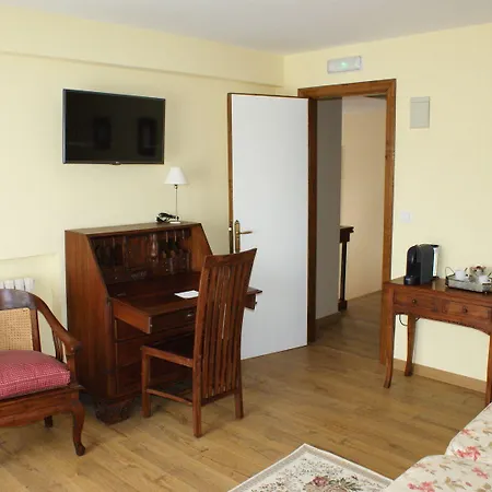 Colonial De Santillana 3*