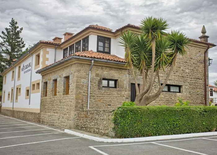 Colonial De Santillana 3*