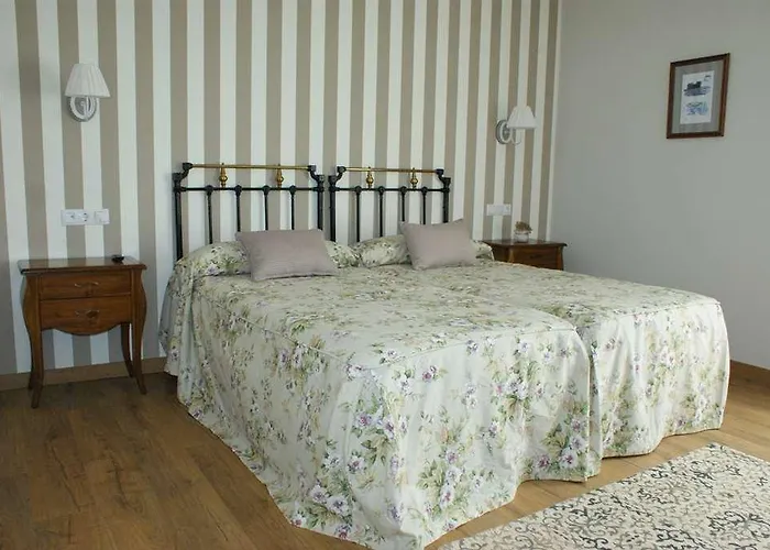 Colonial De Santillana Hotel