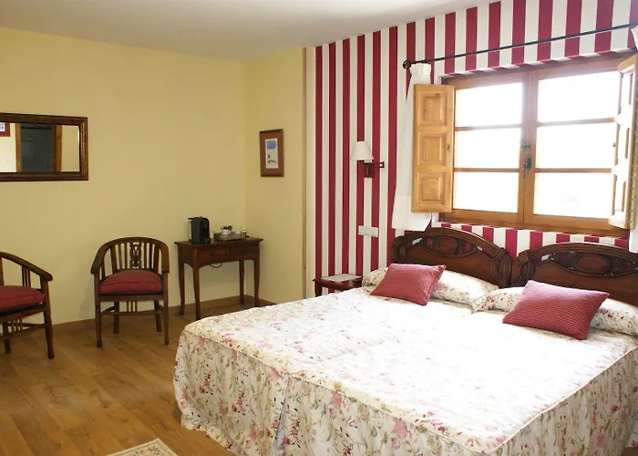 Colonial De Santillana Hotel 3*