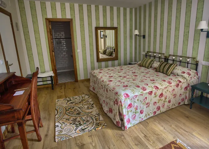 Colonial De Santillana