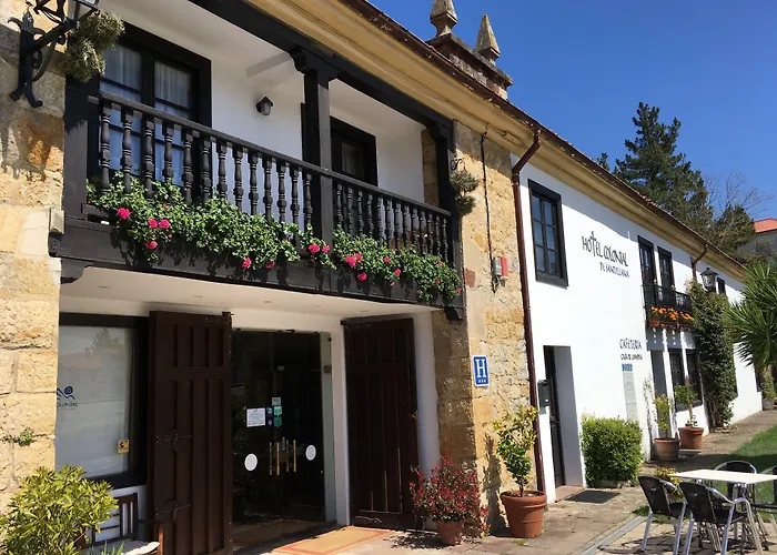 Colonial De Santillana 3*