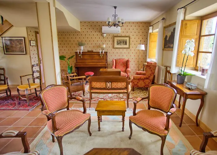 Hotel Colonial De Santillana